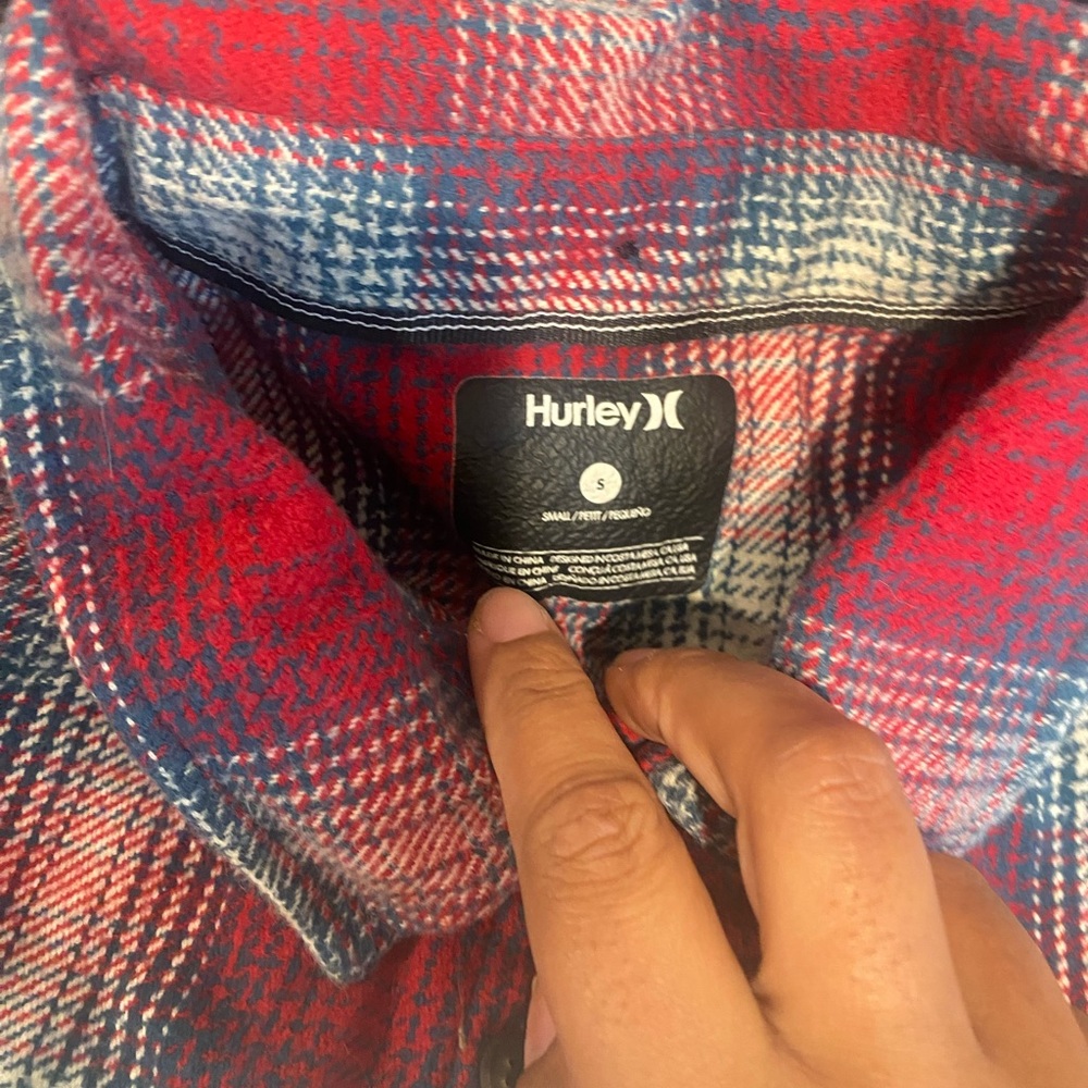 Hurley - Picture 2 of 2